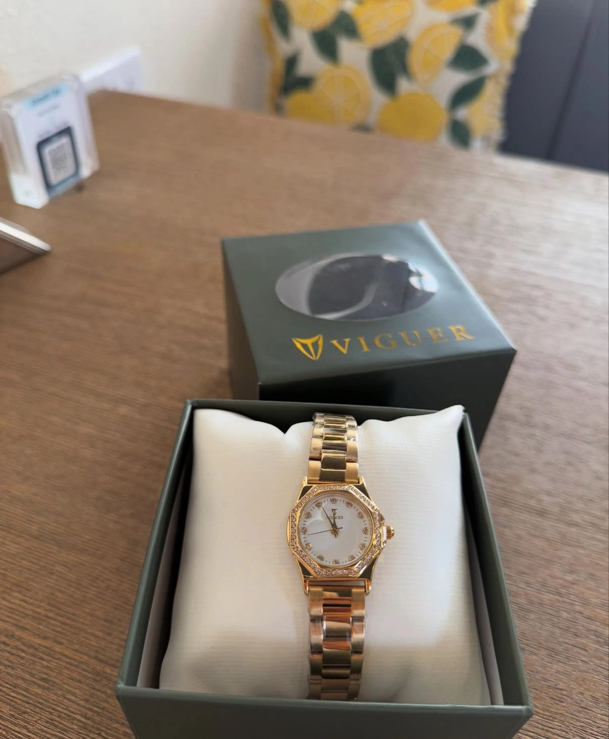 ساعات نسائيه بسعر 6.5 ريال مع ملحقاتها و توصيل مجاني